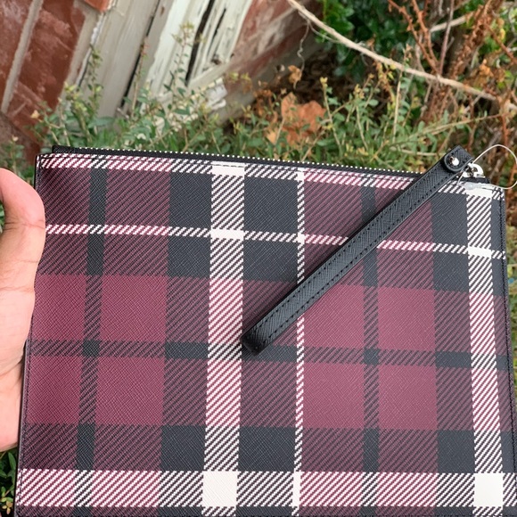 Michael kors jet setXL plaid wristlet merlot multi - Picture 4 of 8